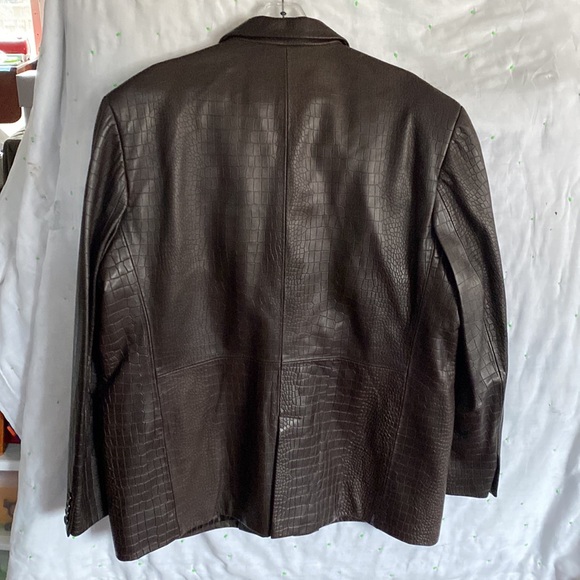 Embossed Lambs Leather by Leather Renditions by Sandi brown jacket GORGEOUS! - Picture 2 of 5